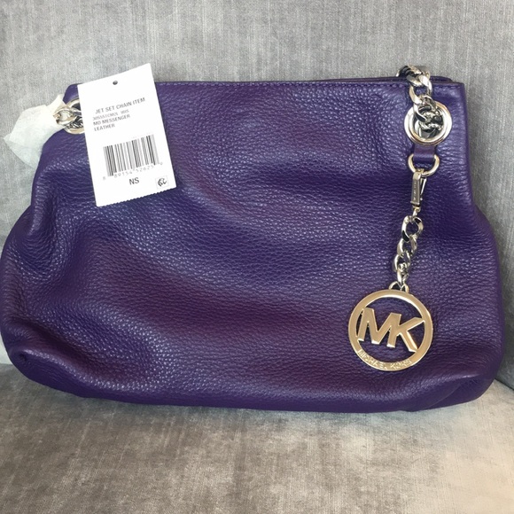 Michael Kors Handbags - Michael Kors Jet Set Chain MD Messenger Iris